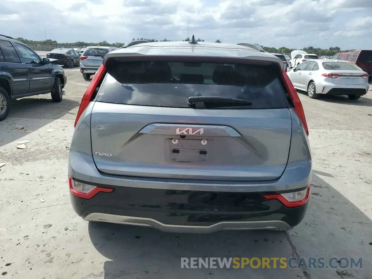 6 fotografías del automóvil dañado KNDCR3L19R5094548 KIA NIRO WIND 2024