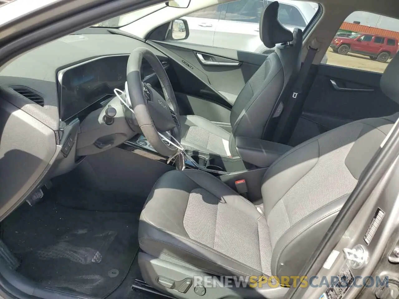 7 fotografías del automóvil dañado KNDCR3L19R5094548 KIA NIRO WIND 2024
