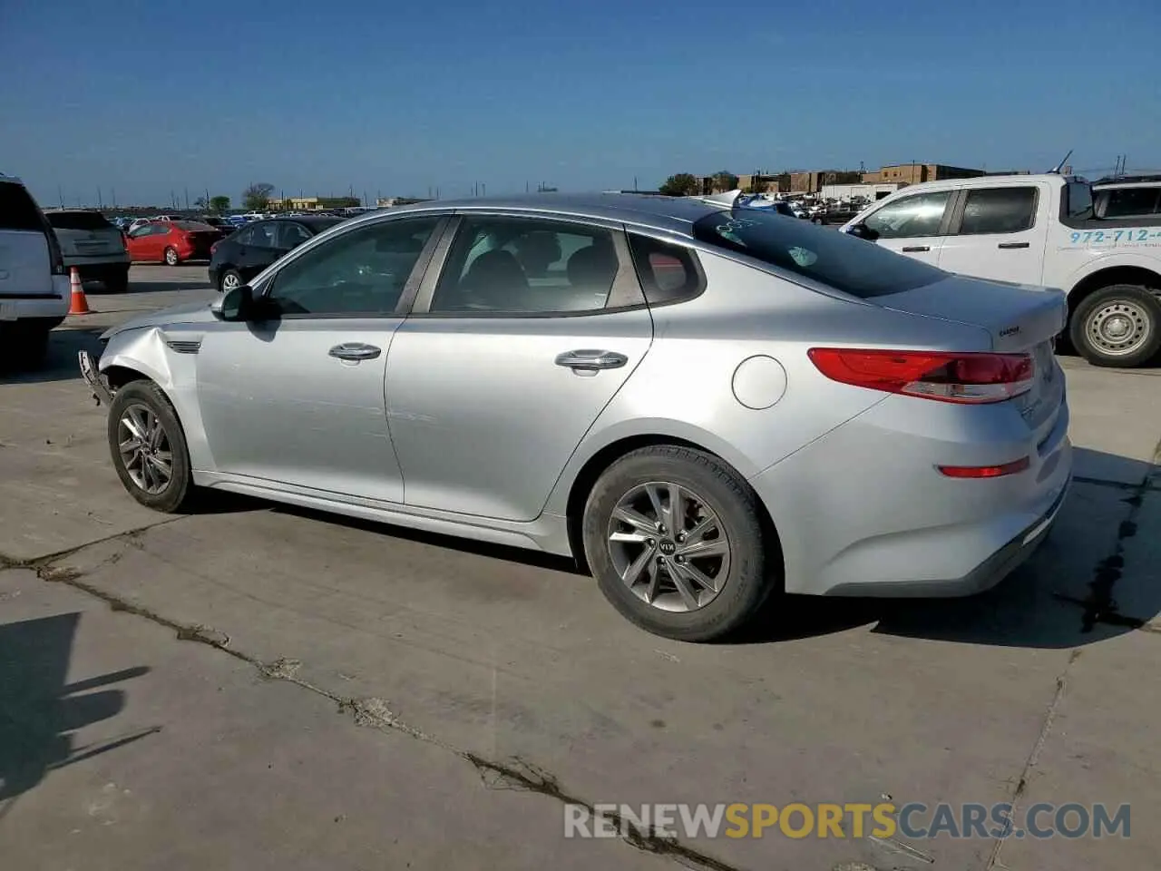 2 fotografías del automóvil dañado 5XXGT4L30KG310055 KIA OPTIMA 2019