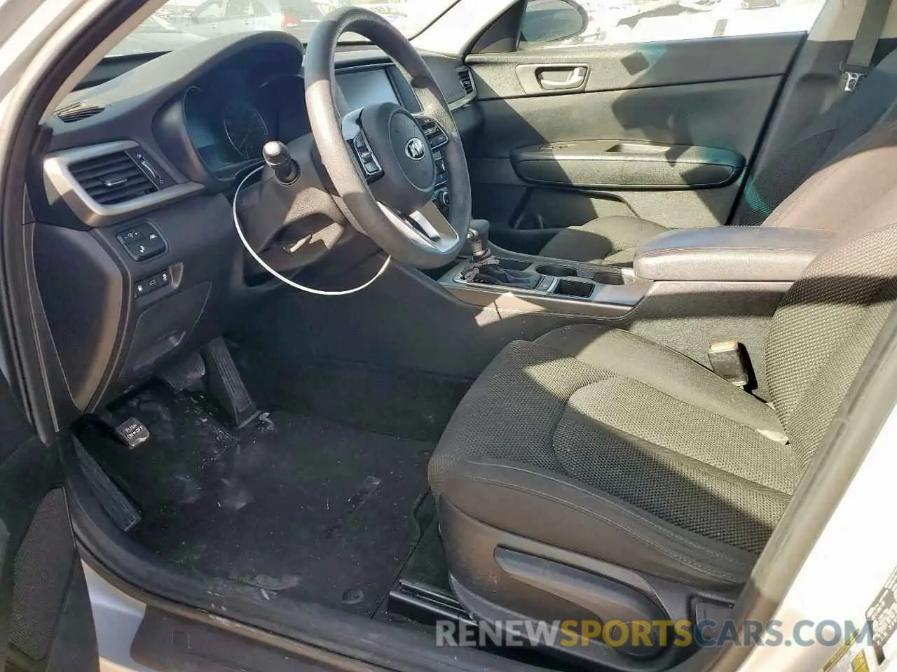 7 fotografías del automóvil dañado 5XXGT4L30KG310055 KIA OPTIMA 2019
