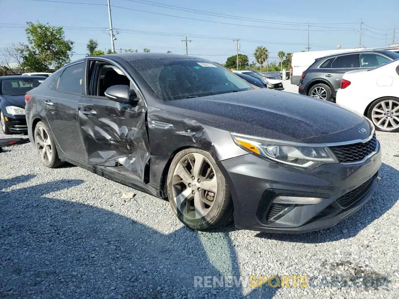 4 fotografías del automóvil dañado 5XXGT4L30KG314073 KIA OPTIMA 2019