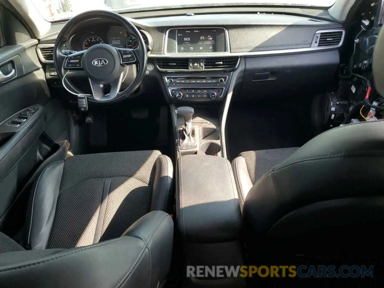 8 fotografías del automóvil dañado 5XXGT4L30KG314073 KIA OPTIMA 2019