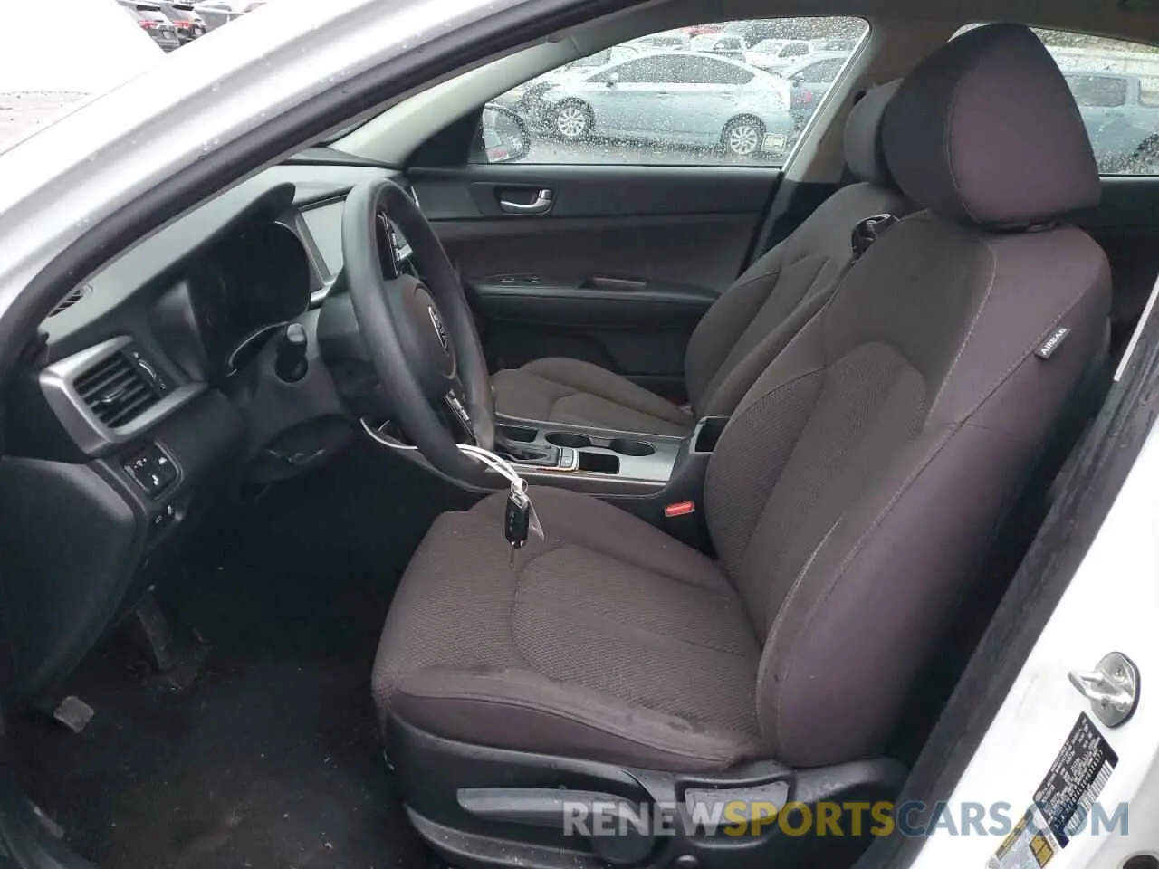 7 fotografías del automóvil dañado 5XXGT4L30KG326577 KIA OPTIMA 2019