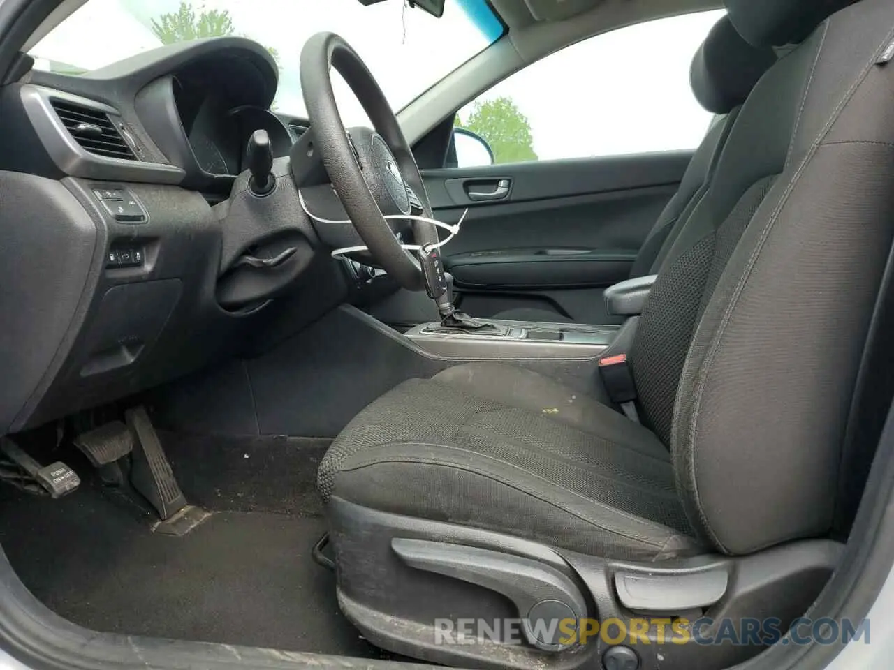 7 fotografías del automóvil dañado 5XXGT4L30KG340284 KIA OPTIMA 2019