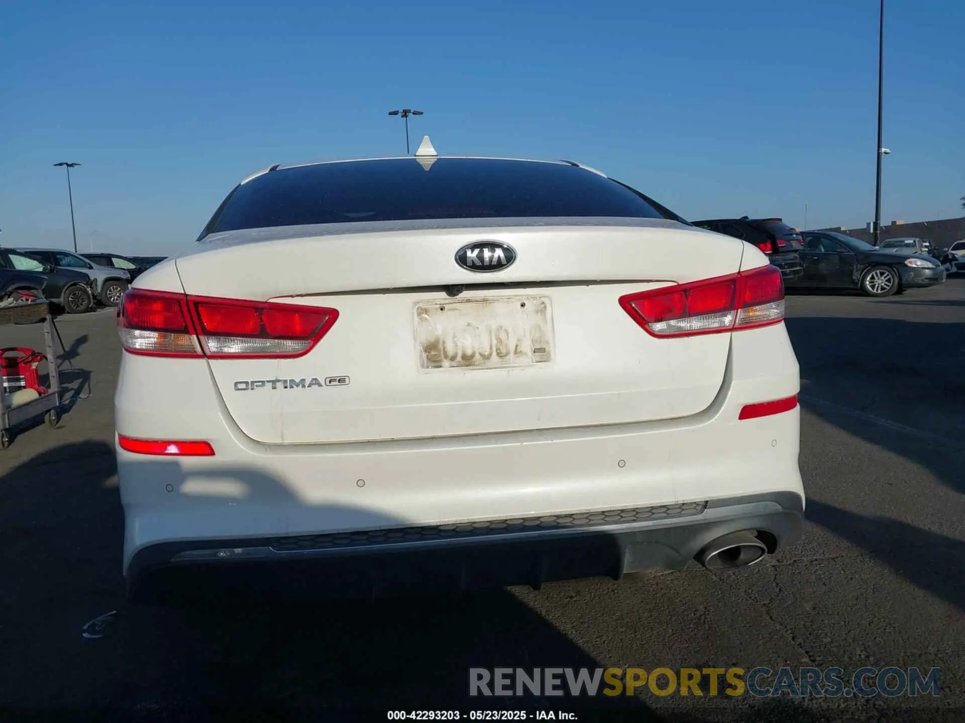 16 fotografías del automóvil dañado 5XXGT4L30KG340544 KIA OPTIMA 2019