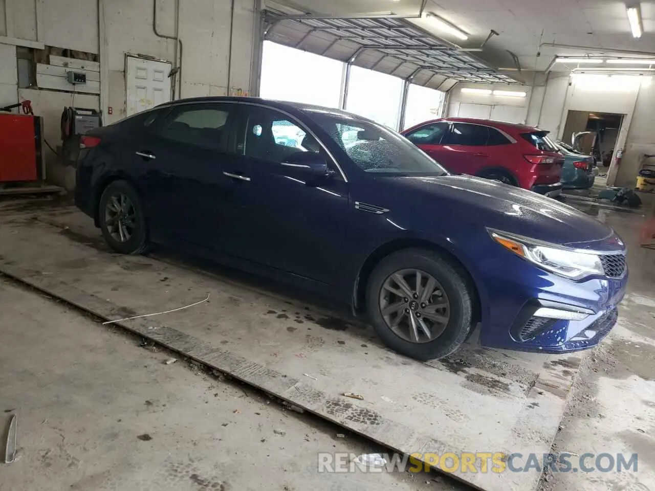 4 fotografías del automóvil dañado 5XXGT4L30KG351365 KIA OPTIMA 2019