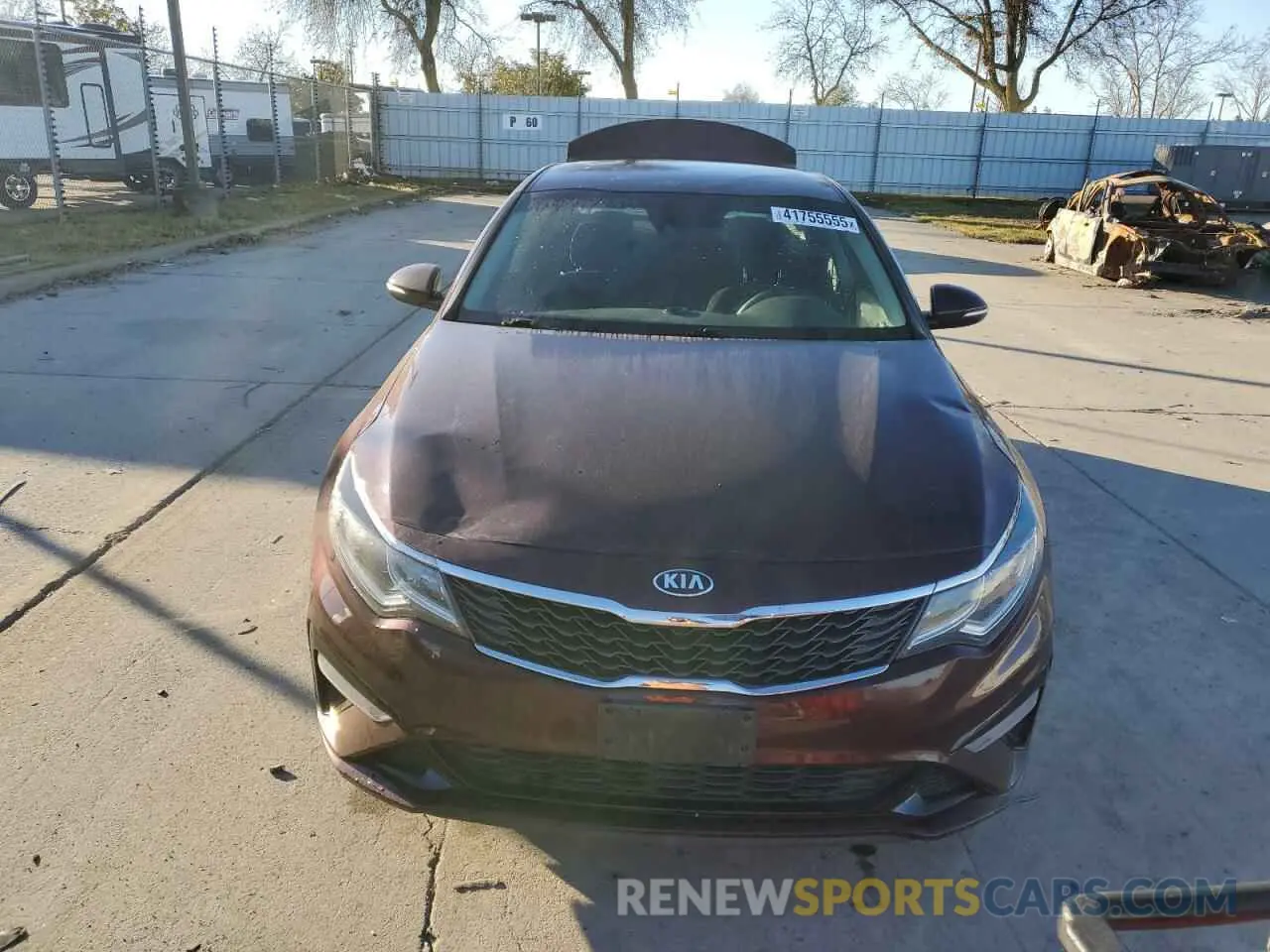 5 fotografías del automóvil dañado 5XXGT4L30KG375925 KIA OPTIMA 2019