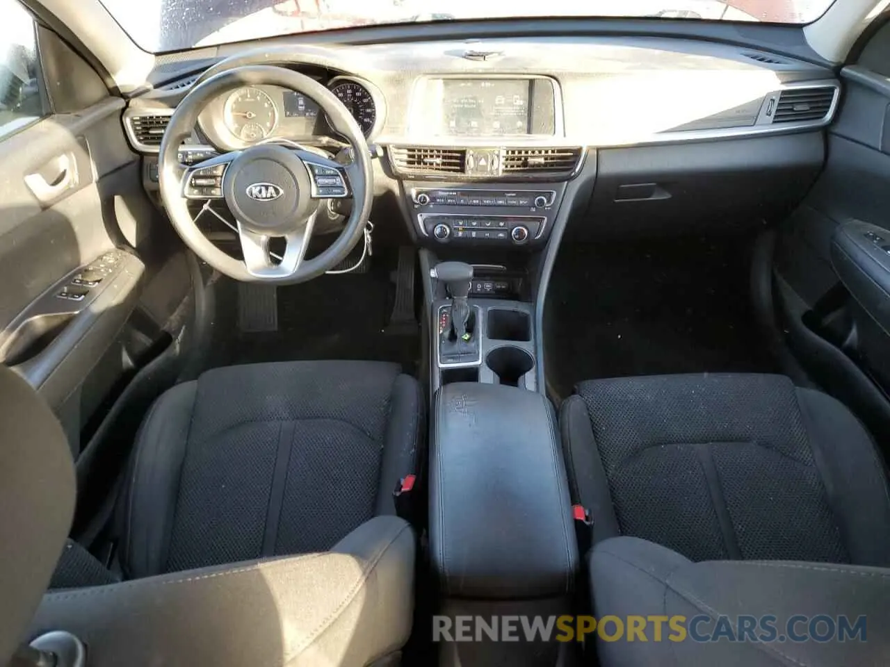 8 fotografías del automóvil dañado 5XXGT4L30KG375925 KIA OPTIMA 2019