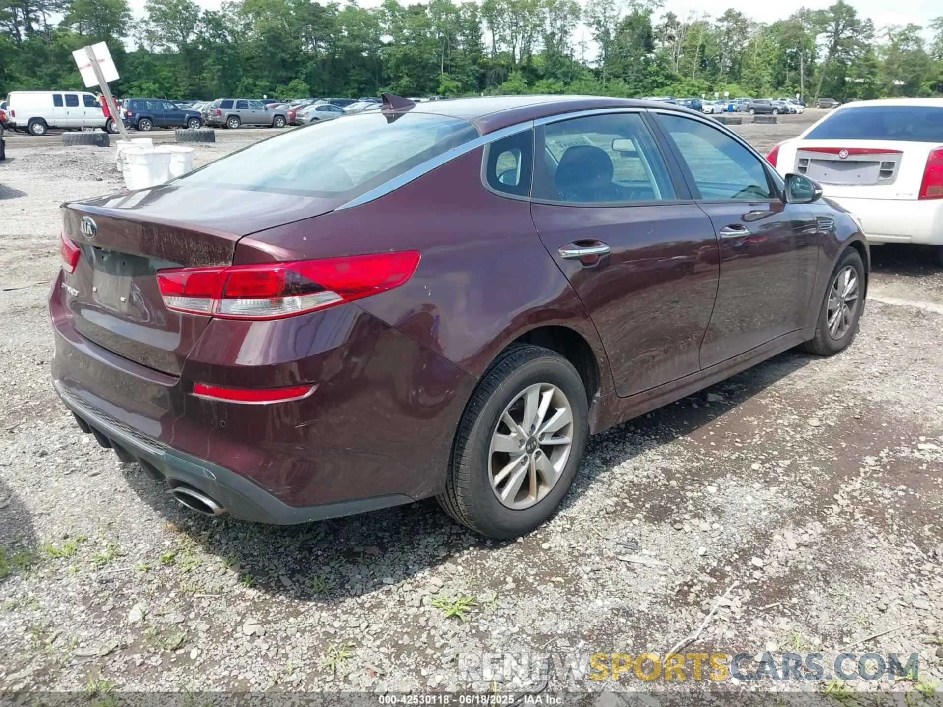 4 fotografías del automóvil dañado 5XXGT4L31KG286705 KIA OPTIMA 2019