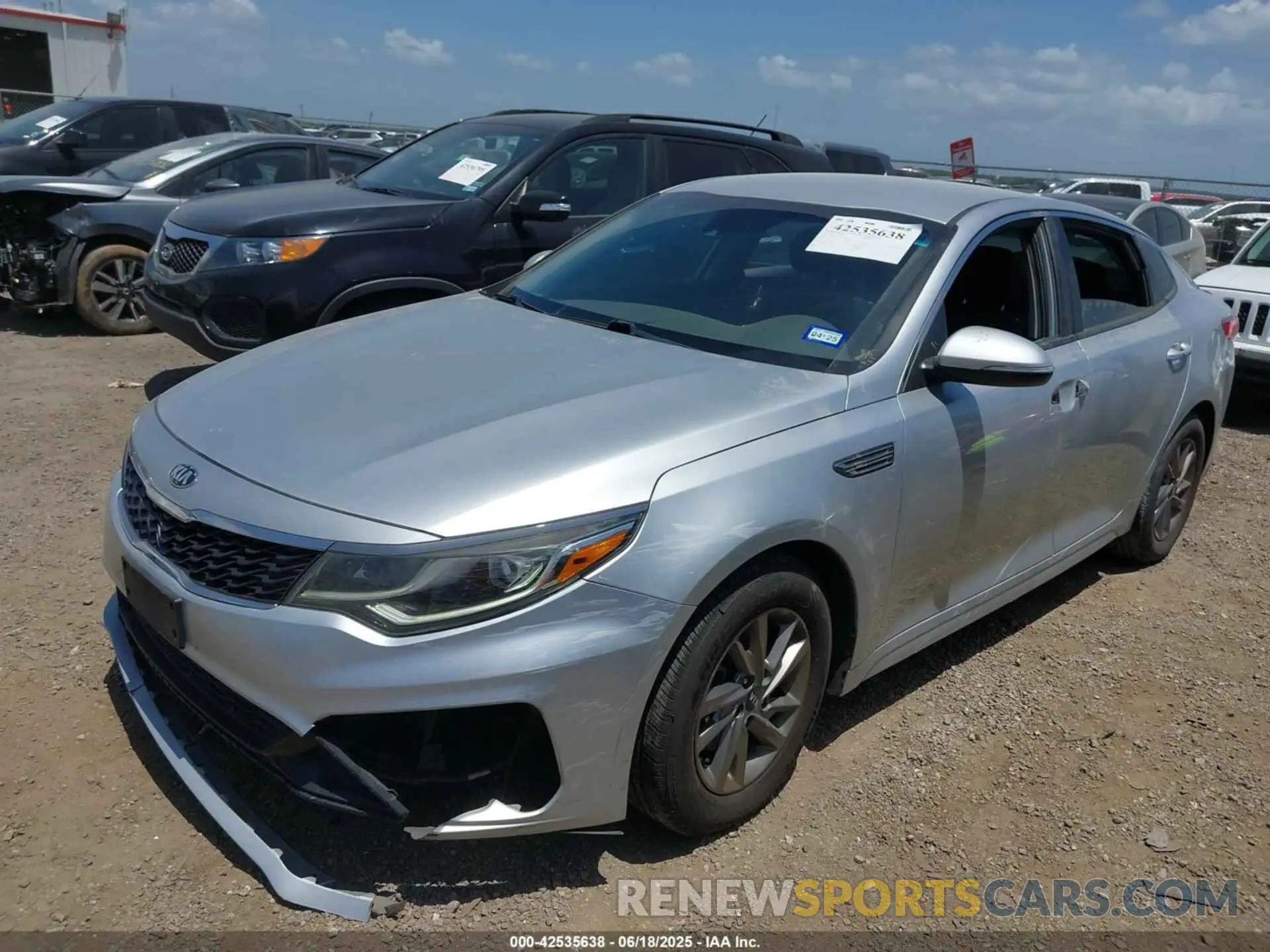 2 fotografías del automóvil dañado 5XXGT4L31KG294125 KIA OPTIMA 2019