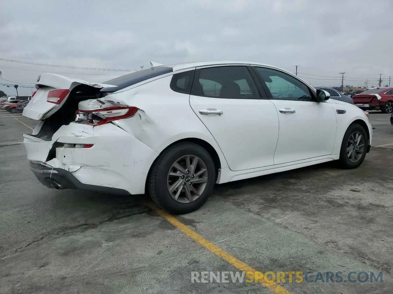 3 fotografías del automóvil dañado 5XXGT4L31KG306001 KIA OPTIMA 2019