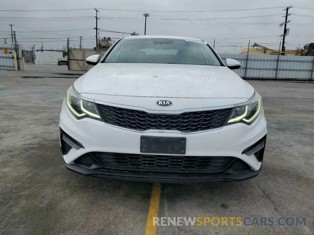 5 fotografías del automóvil dañado 5XXGT4L31KG306001 KIA OPTIMA 2019