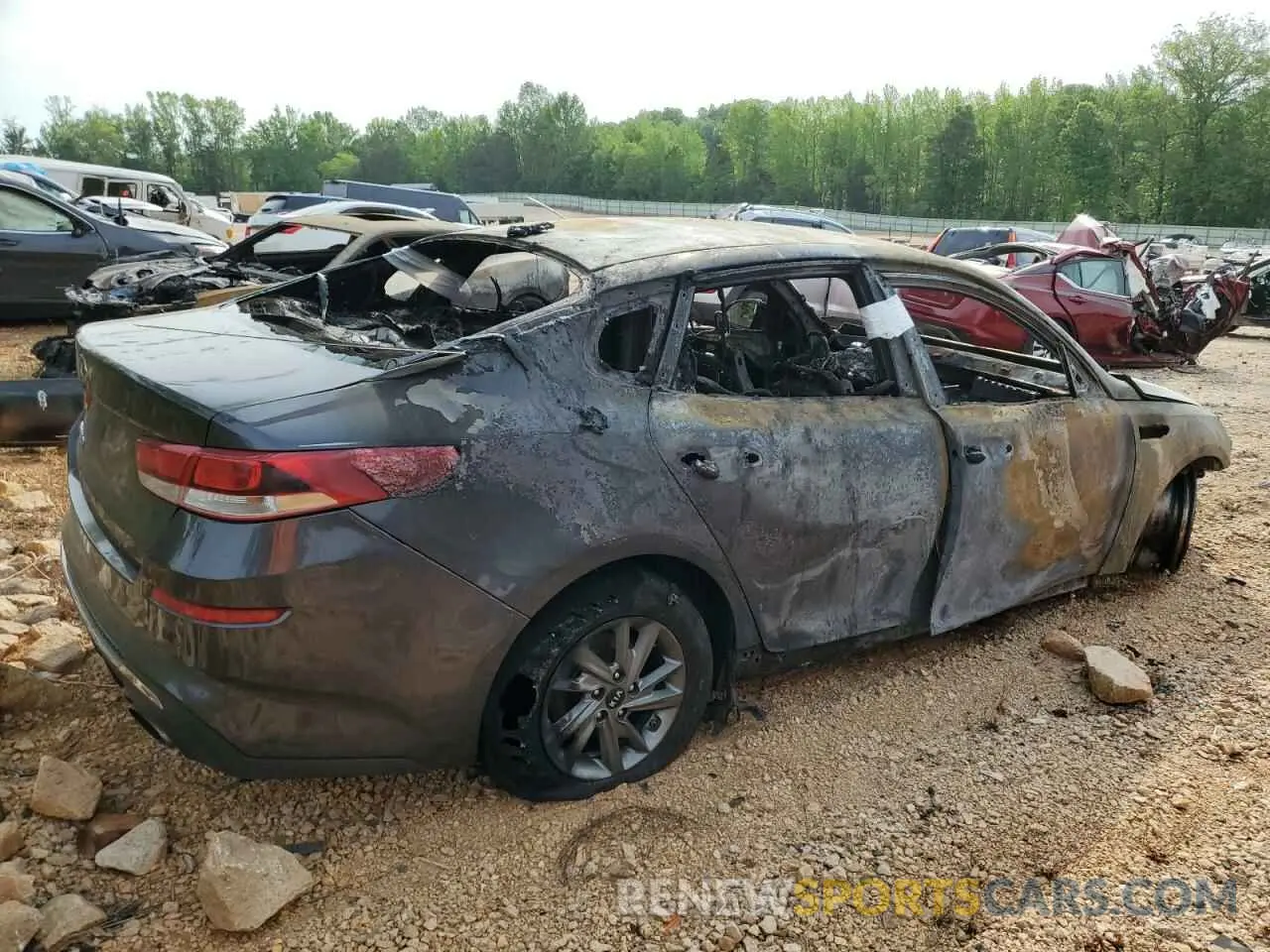 3 fotografías del automóvil dañado 5XXGT4L31KG319153 KIA OPTIMA 2019