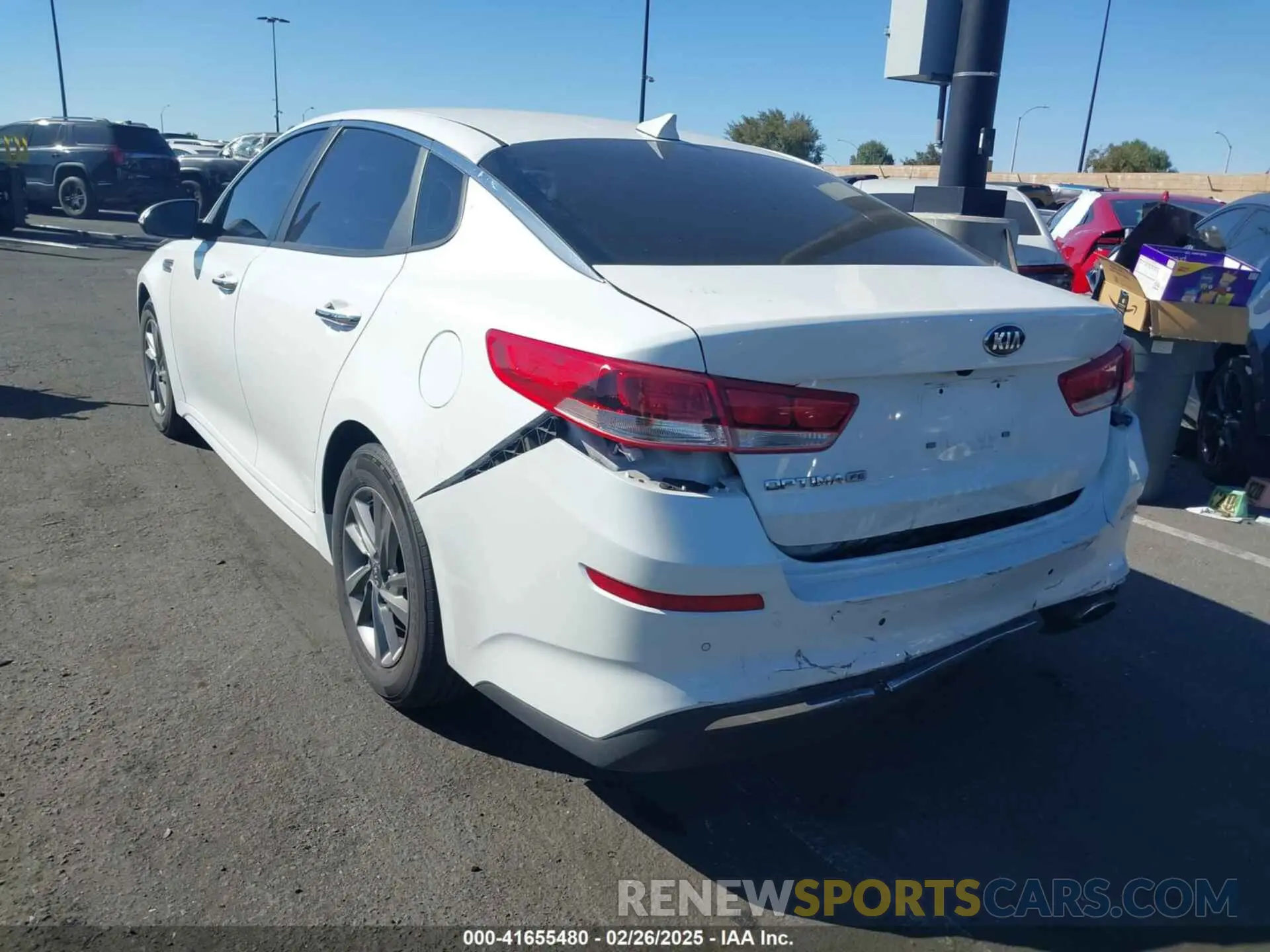14 fotografías del automóvil dañado 5XXGT4L31KG335756 KIA OPTIMA 2019