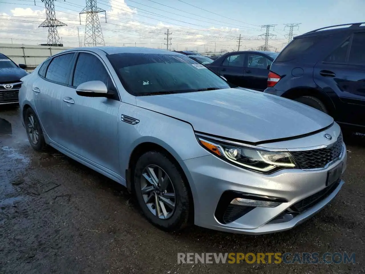 4 fotografías del automóvil dañado 5XXGT4L31KG344103 KIA OPTIMA 2019