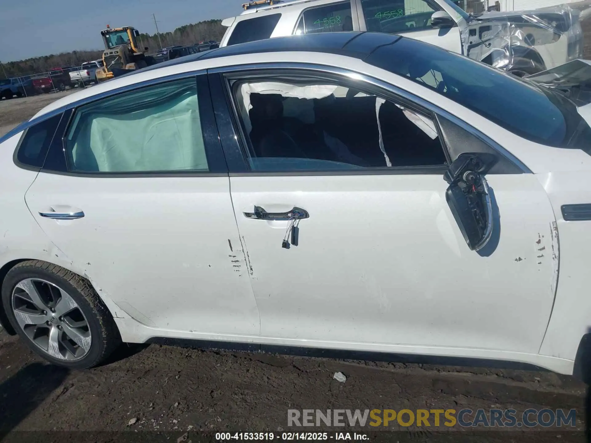 14 fotografías del automóvil dañado 5XXGT4L31KG347762 KIA OPTIMA 2019