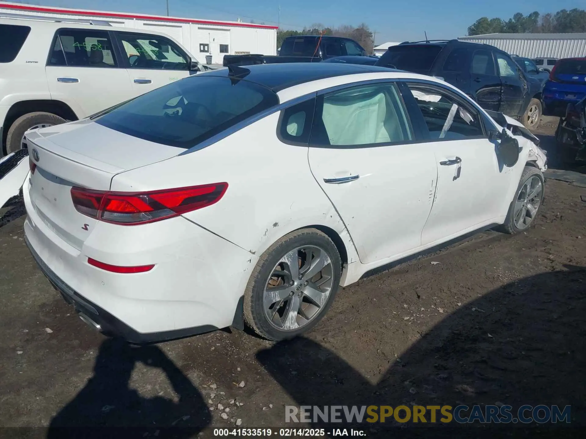 4 fotografías del automóvil dañado 5XXGT4L31KG347762 KIA OPTIMA 2019