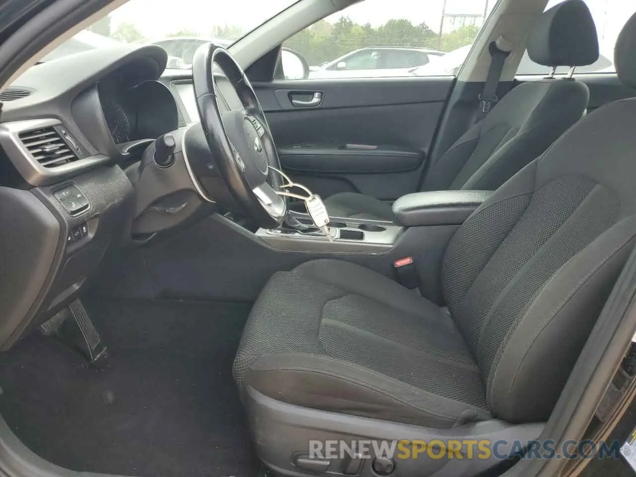 7 fotografías del automóvil dañado 5XXGT4L32KG308646 KIA OPTIMA 2019