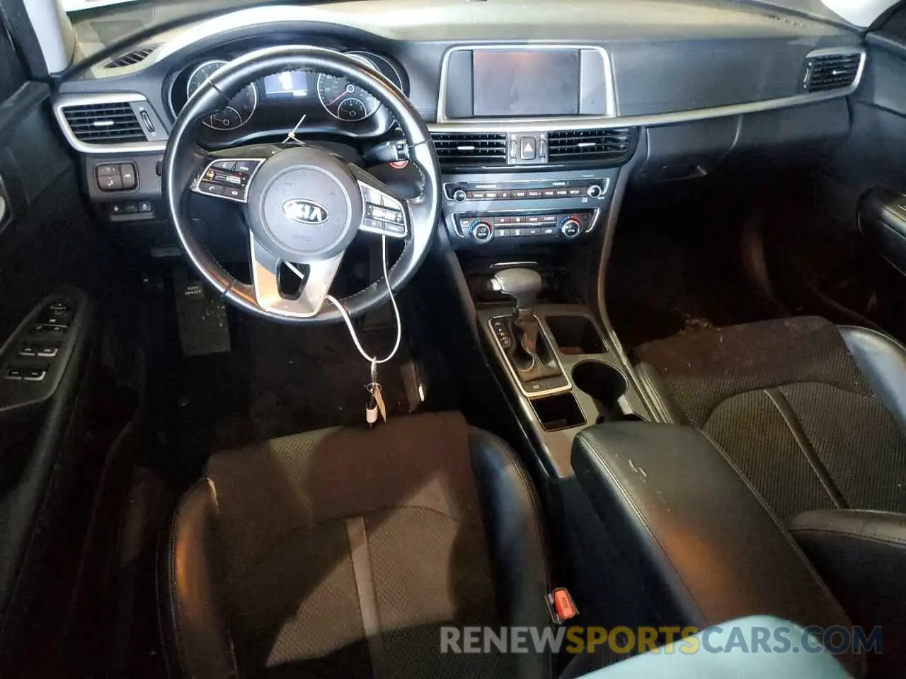 8 fotografías del automóvil dañado 5XXGT4L32KG309389 KIA OPTIMA 2019