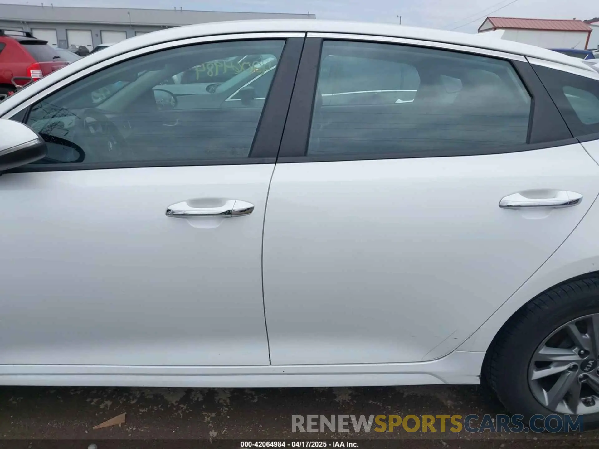 13 fotografías del automóvil dañado 5XXGT4L32KG312986 KIA OPTIMA 2019