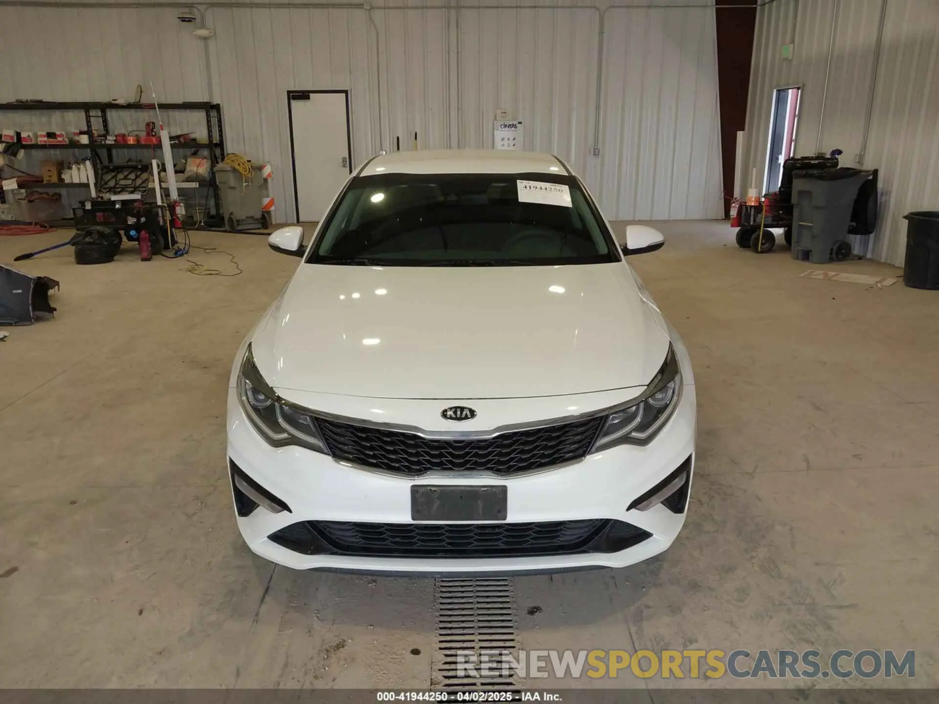 13 fotografías del automóvil dañado 5XXGT4L32KG319002 KIA OPTIMA 2019