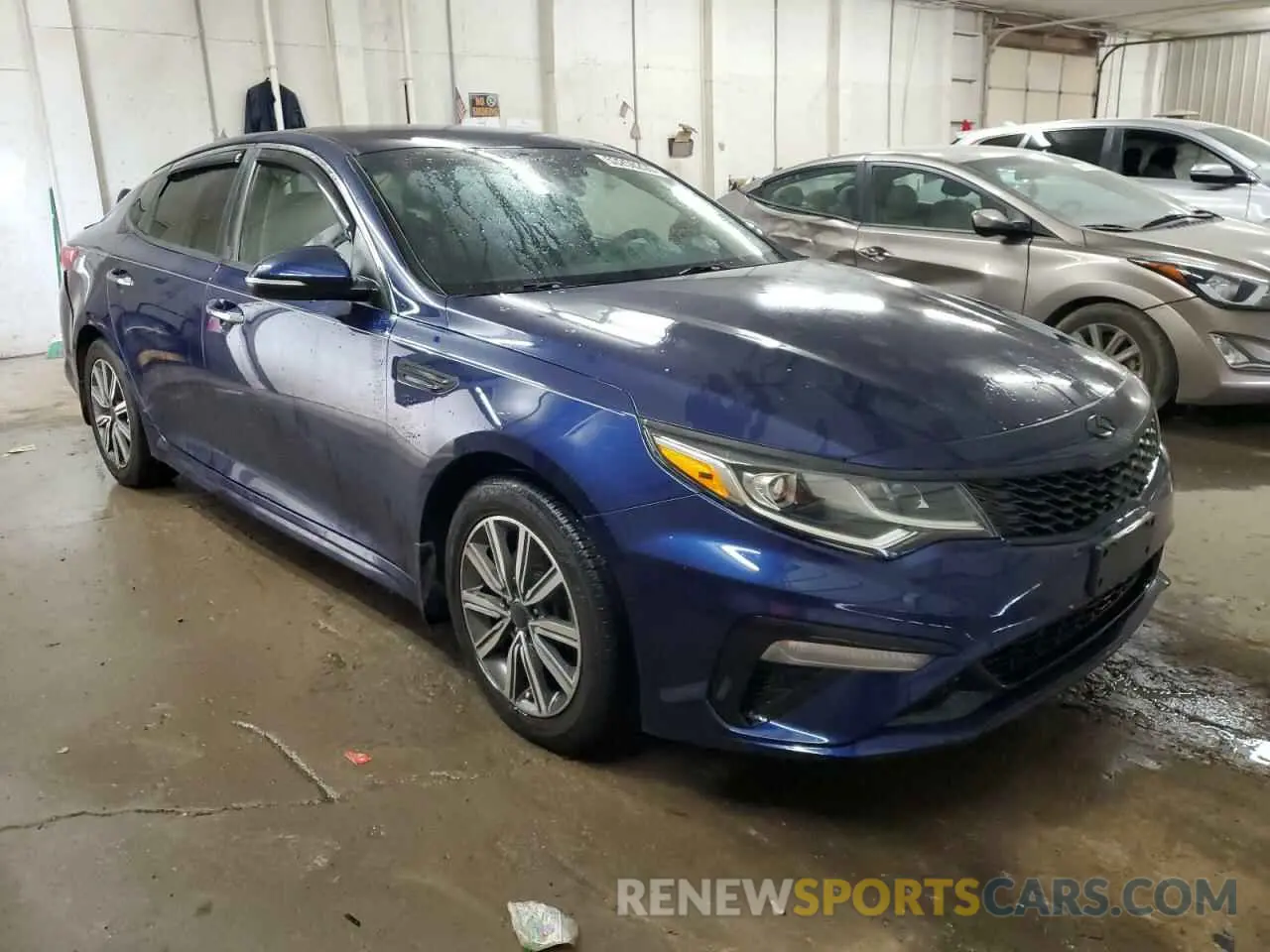 4 fotografías del automóvil dañado 5XXGT4L32KG378597 KIA OPTIMA 2019