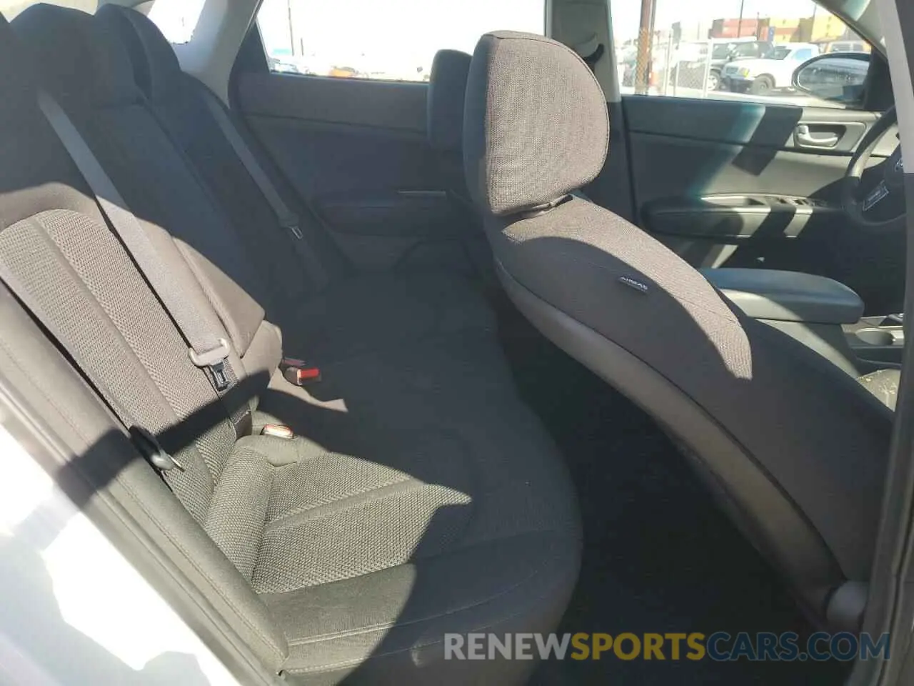 11 fotografías del automóvil dañado 5XXGT4L33KG276399 KIA OPTIMA 2019
