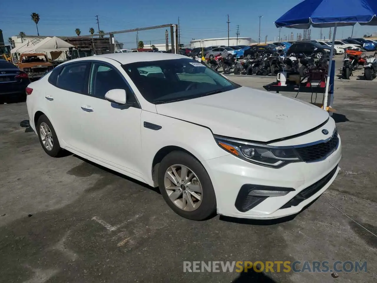 4 fotografías del automóvil dañado 5XXGT4L33KG276399 KIA OPTIMA 2019