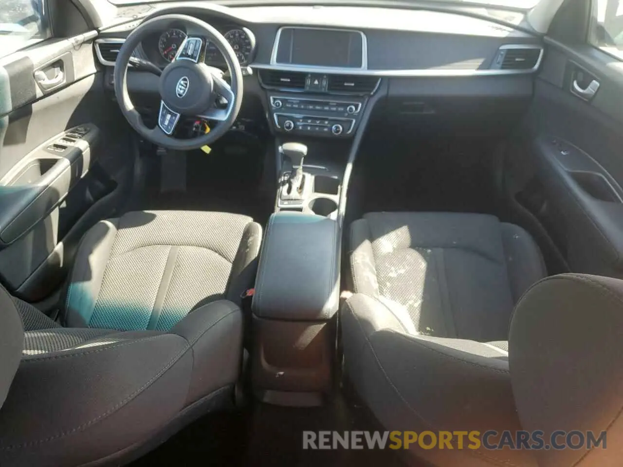 8 fotografías del automóvil dañado 5XXGT4L33KG276399 KIA OPTIMA 2019