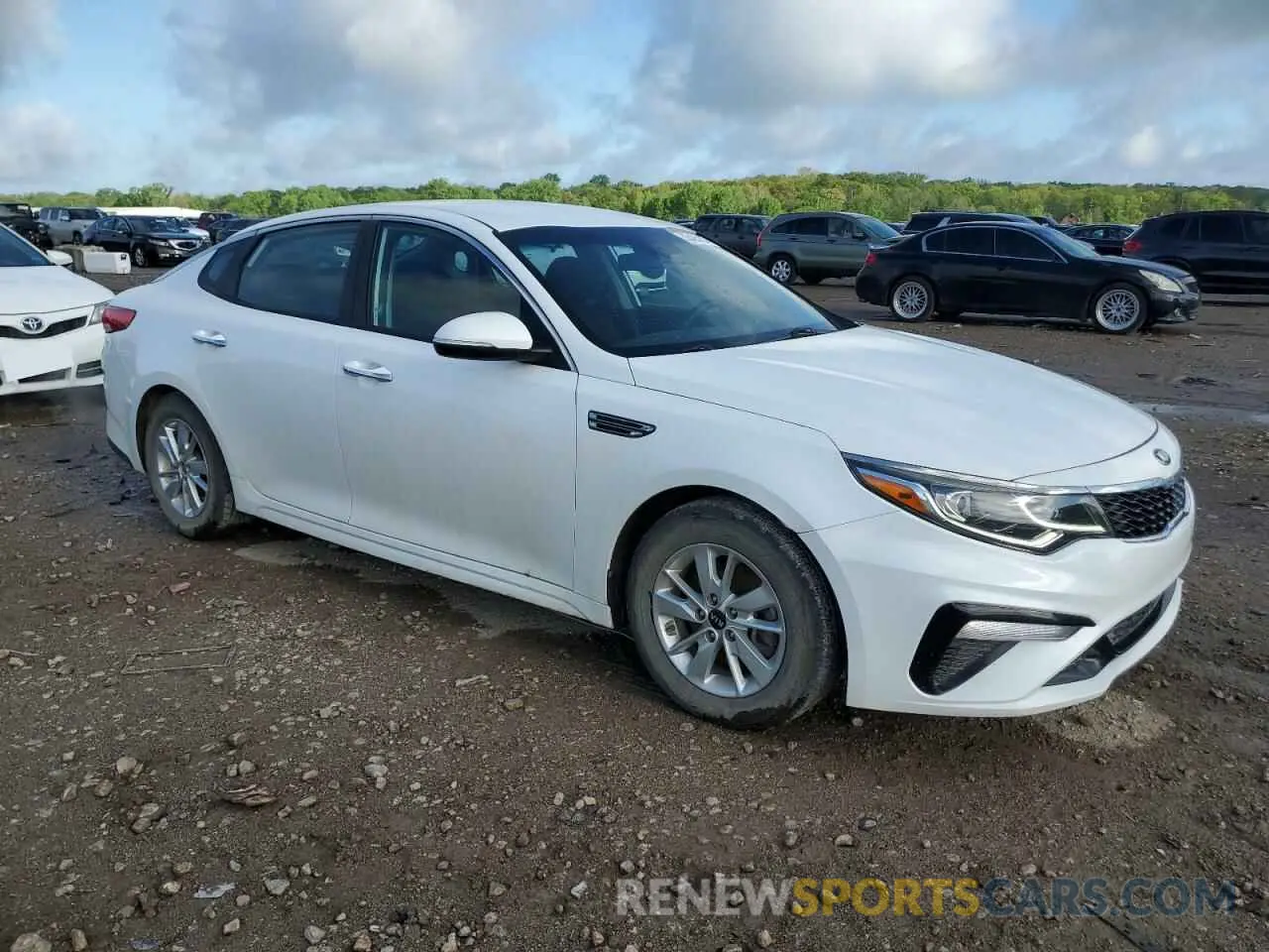 4 fotografías del automóvil dañado 5XXGT4L33KG278394 KIA OPTIMA 2019