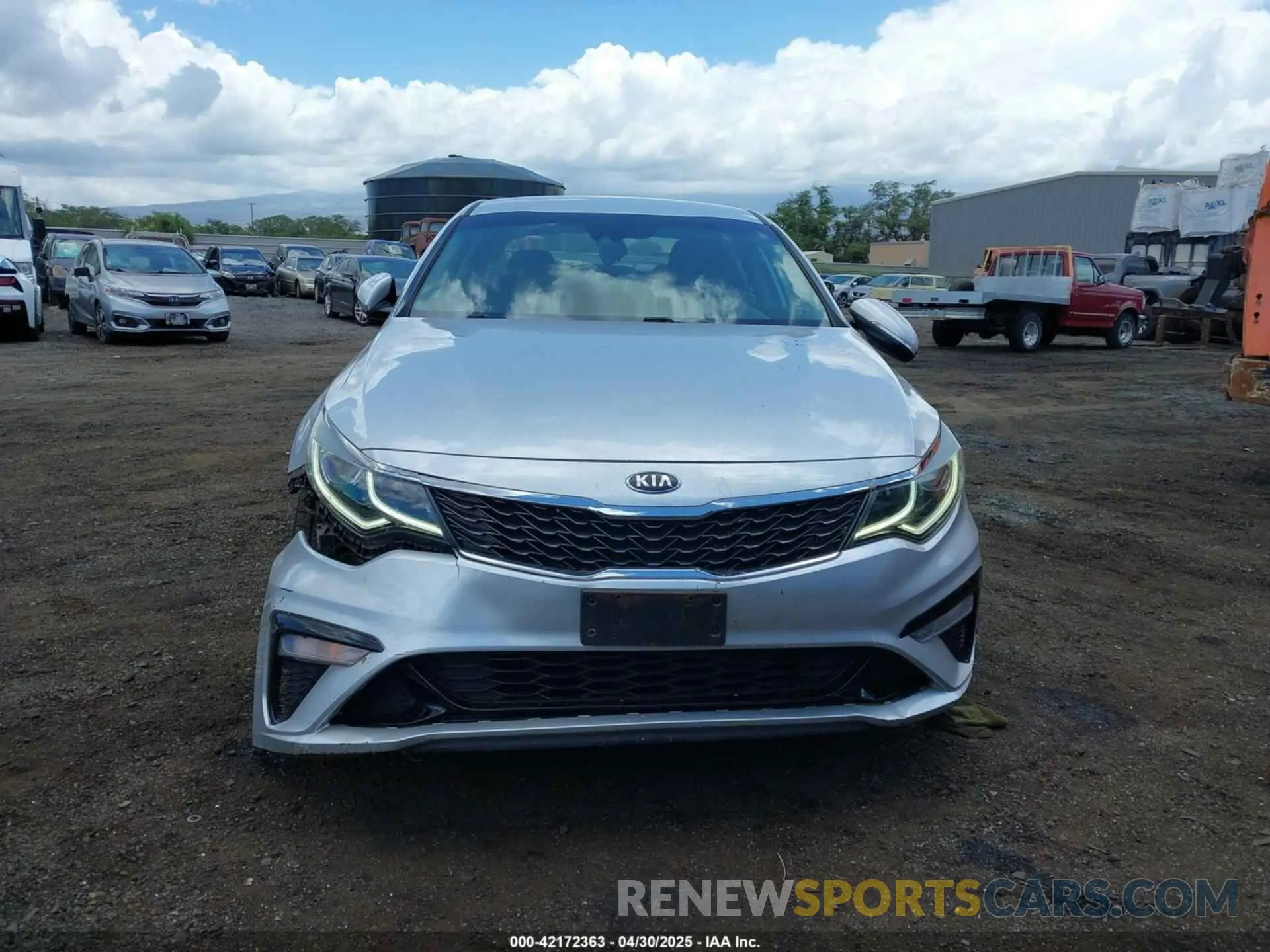12 fotografías del automóvil dañado 5XXGT4L33KG328565 KIA OPTIMA 2019