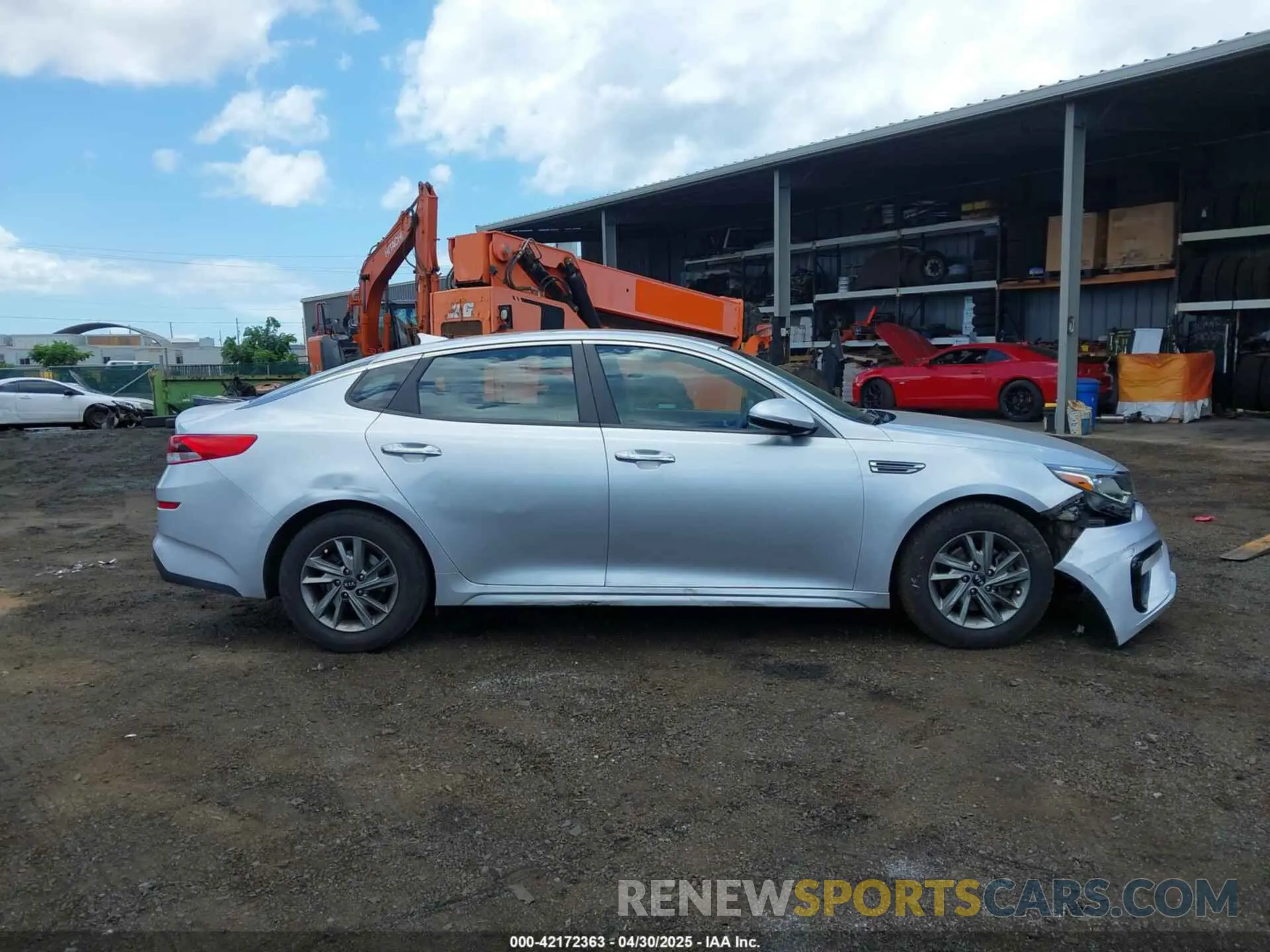 13 fotografías del automóvil dañado 5XXGT4L33KG328565 KIA OPTIMA 2019