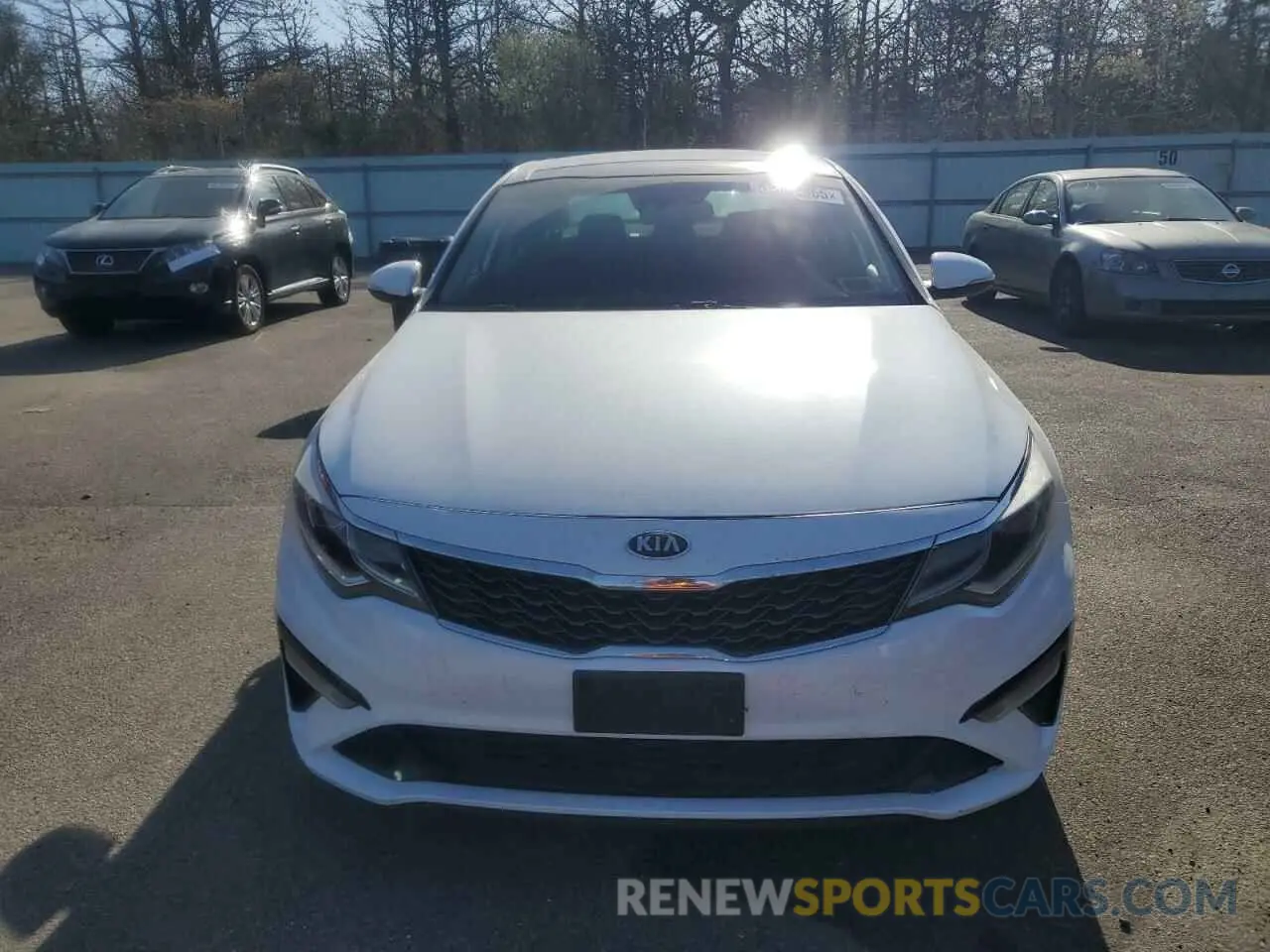 5 fotografías del automóvil dañado 5XXGT4L33KG329442 KIA OPTIMA 2019