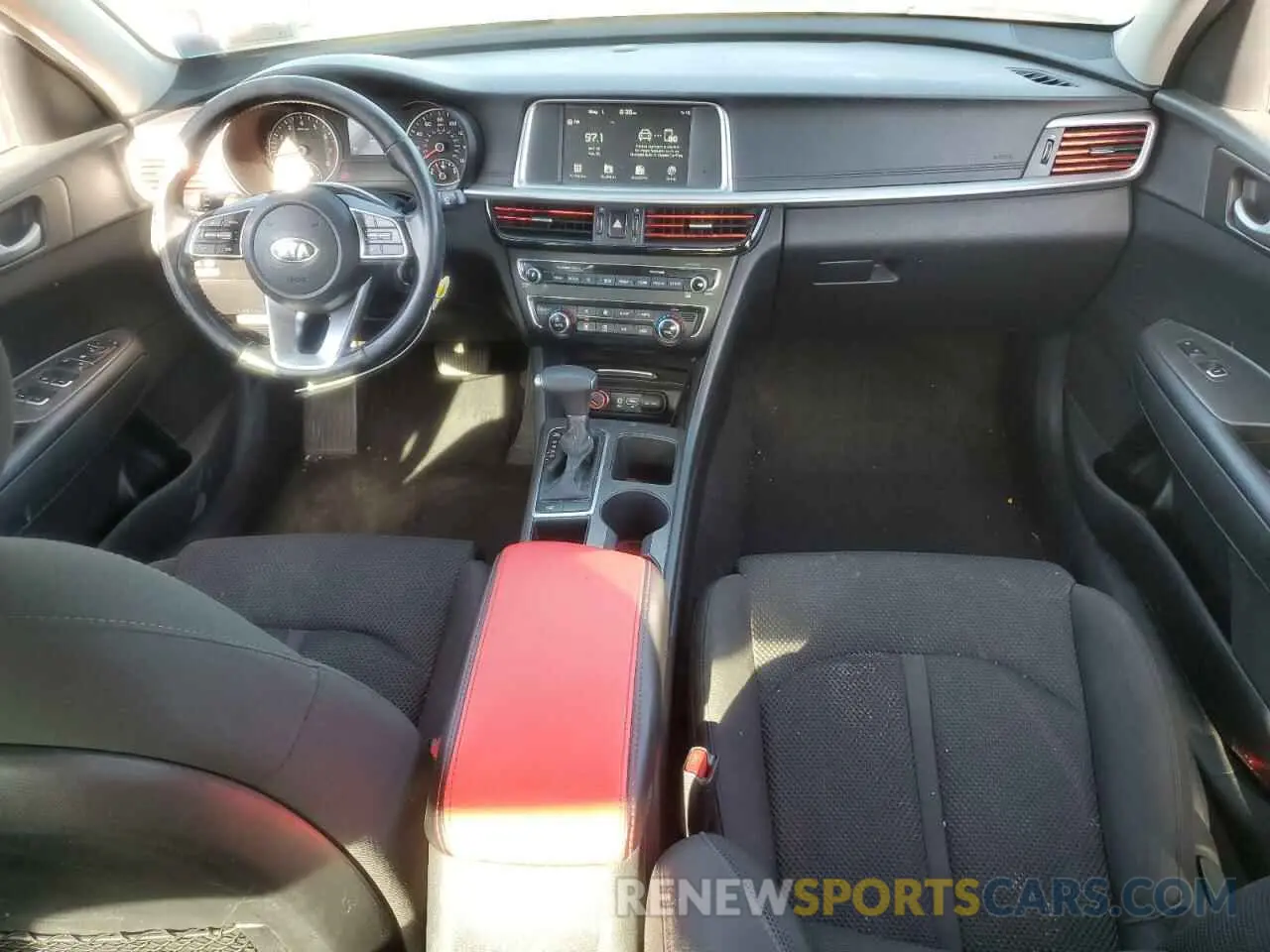 8 fotografías del automóvil dañado 5XXGT4L33KG329442 KIA OPTIMA 2019
