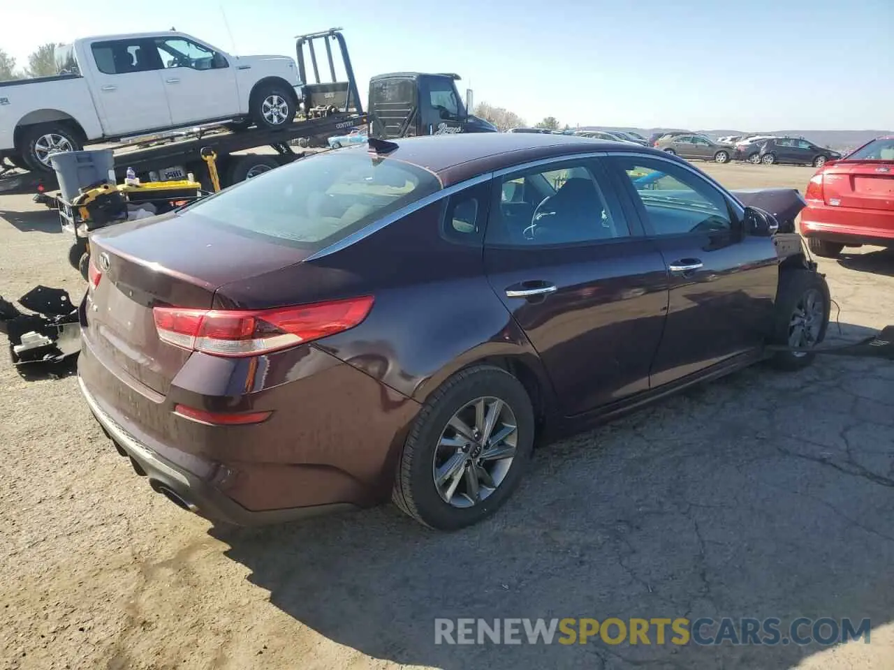 3 fotografías del automóvil dañado 5XXGT4L33KG337671 KIA OPTIMA 2019