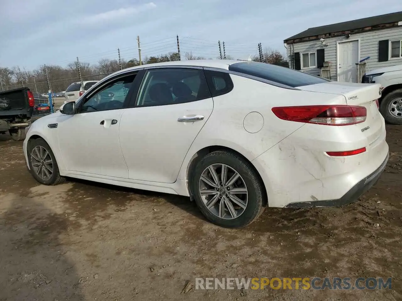 2 fotografías del automóvil dañado 5XXGT4L33KG350503 KIA OPTIMA 2019