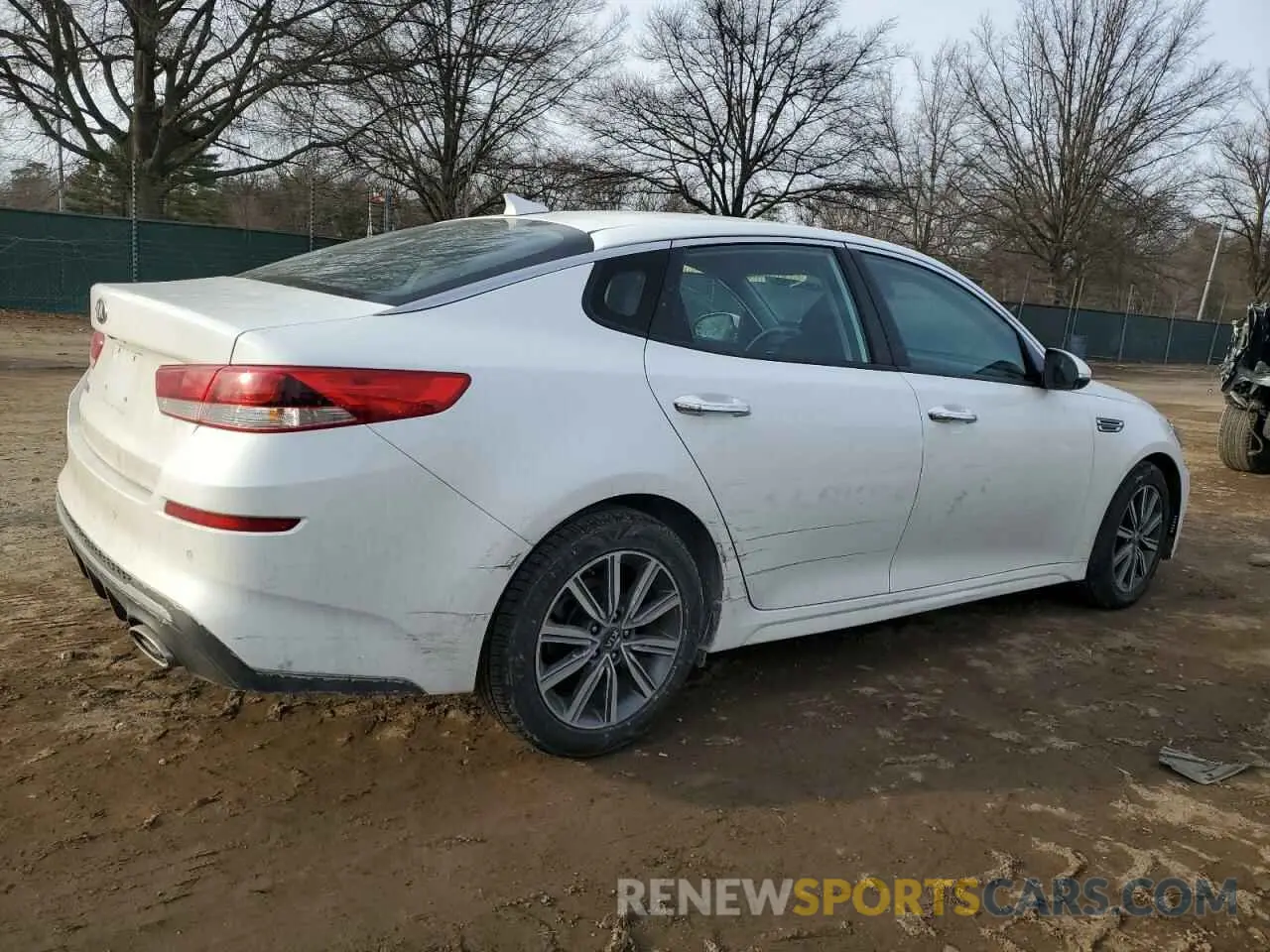 3 fotografías del automóvil dañado 5XXGT4L33KG350503 KIA OPTIMA 2019