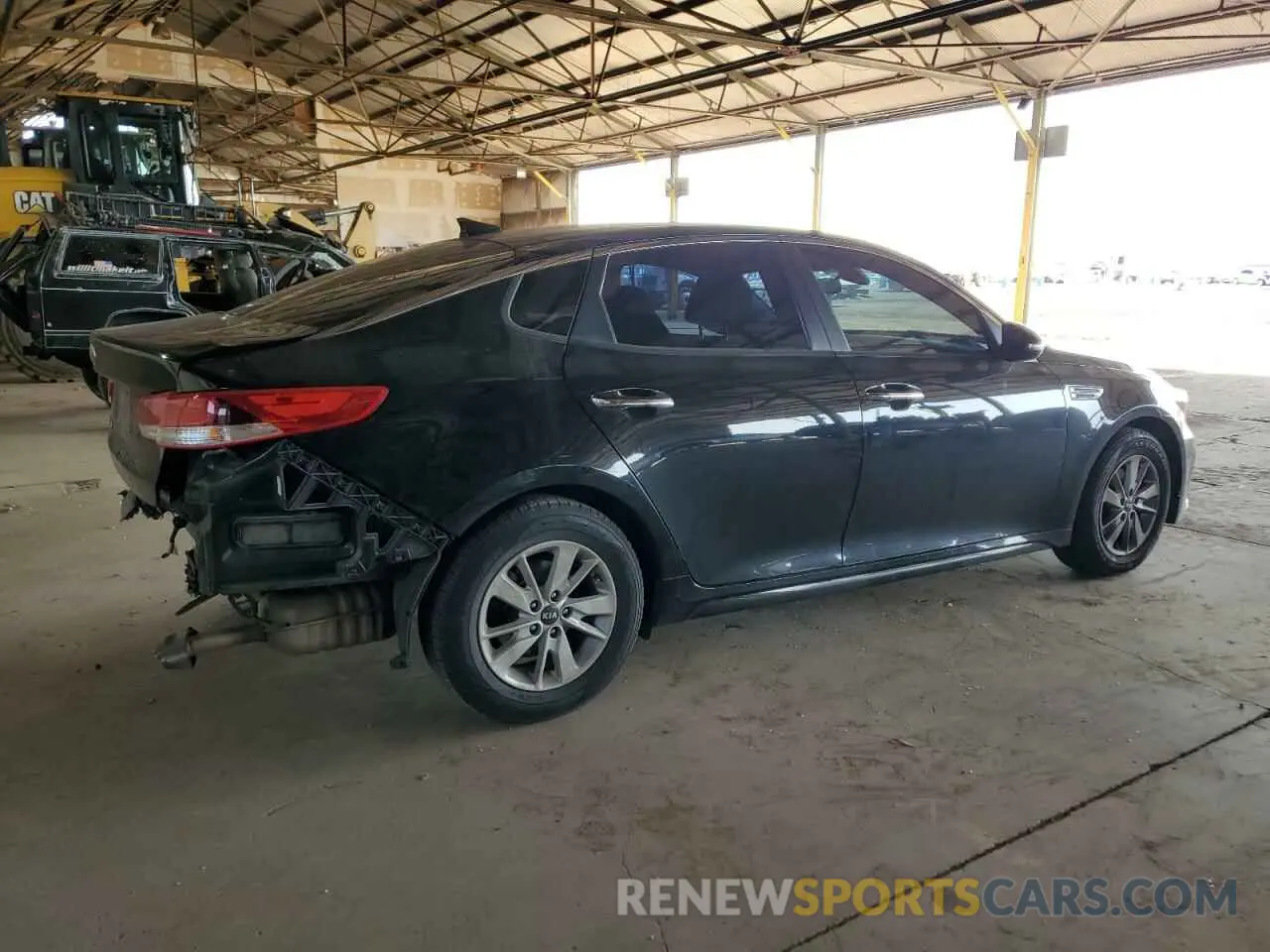 3 fotografías del automóvil dañado 5XXGT4L34KG279246 KIA OPTIMA 2019
