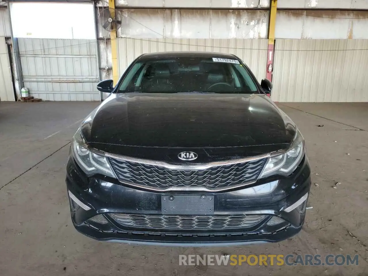 5 fotografías del automóvil dañado 5XXGT4L34KG279246 KIA OPTIMA 2019