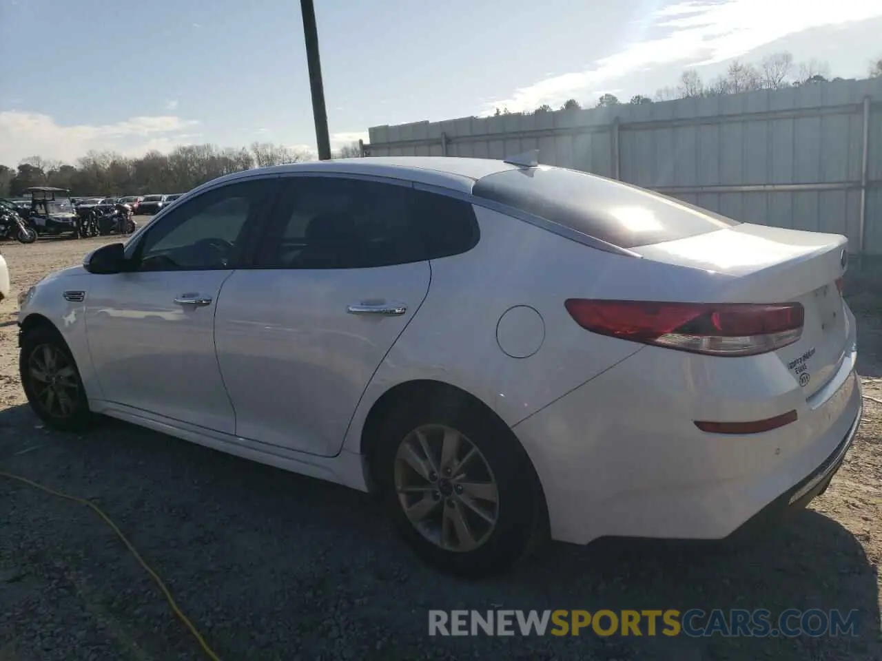 2 fotografías del automóvil dañado 5XXGT4L34KG281515 KIA OPTIMA 2019