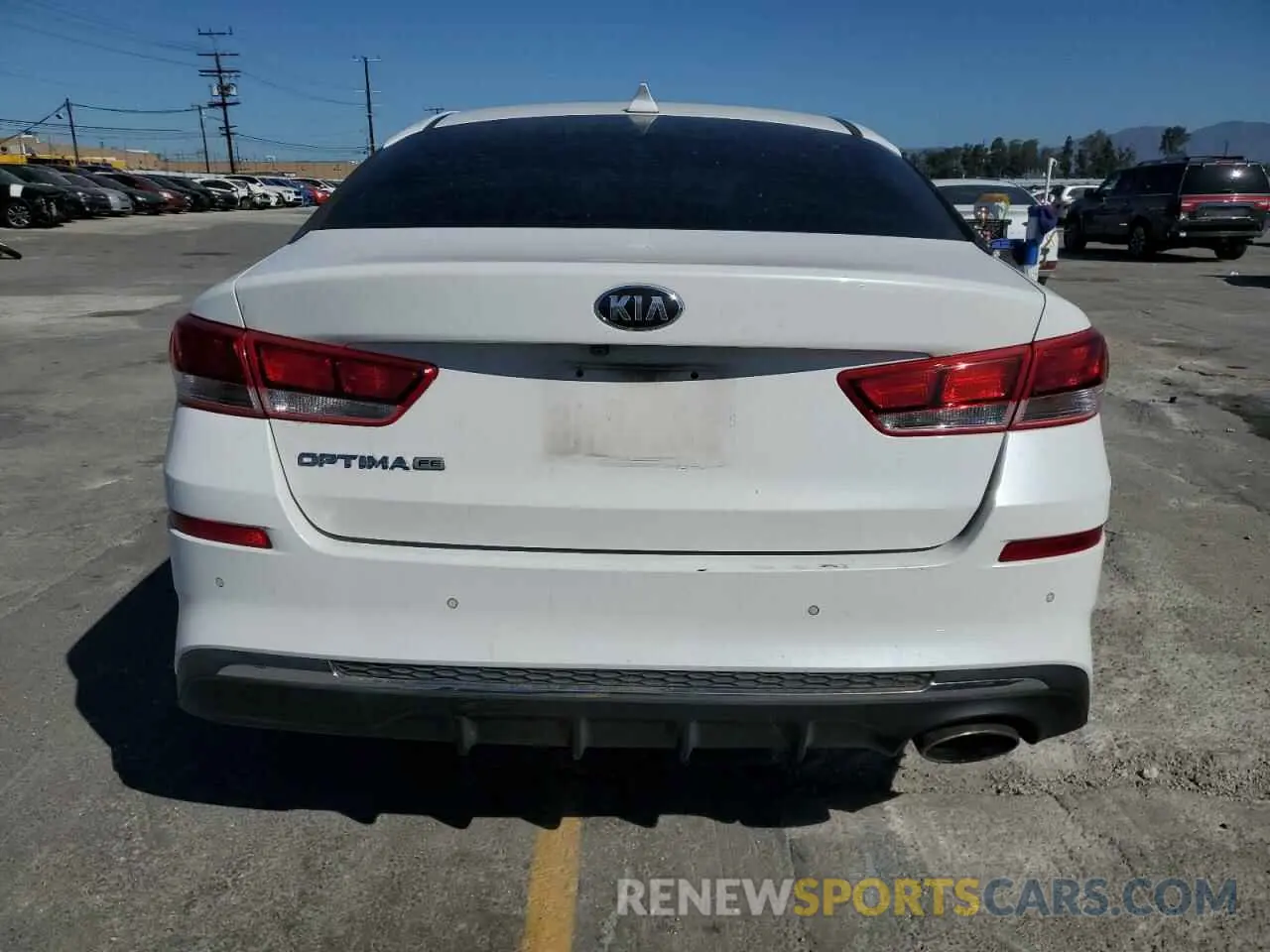 6 fotografías del automóvil dañado 5XXGT4L34KG281577 KIA OPTIMA 2019