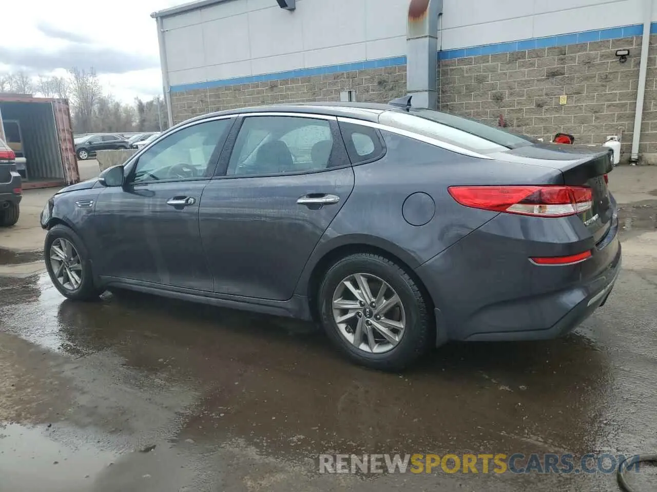 2 fotografías del automóvil dañado 5XXGT4L34KG305263 KIA OPTIMA 2019