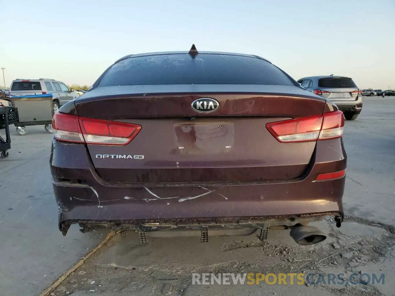 6 fotografías del automóvil dañado 5XXGT4L34KG323603 KIA OPTIMA 2019