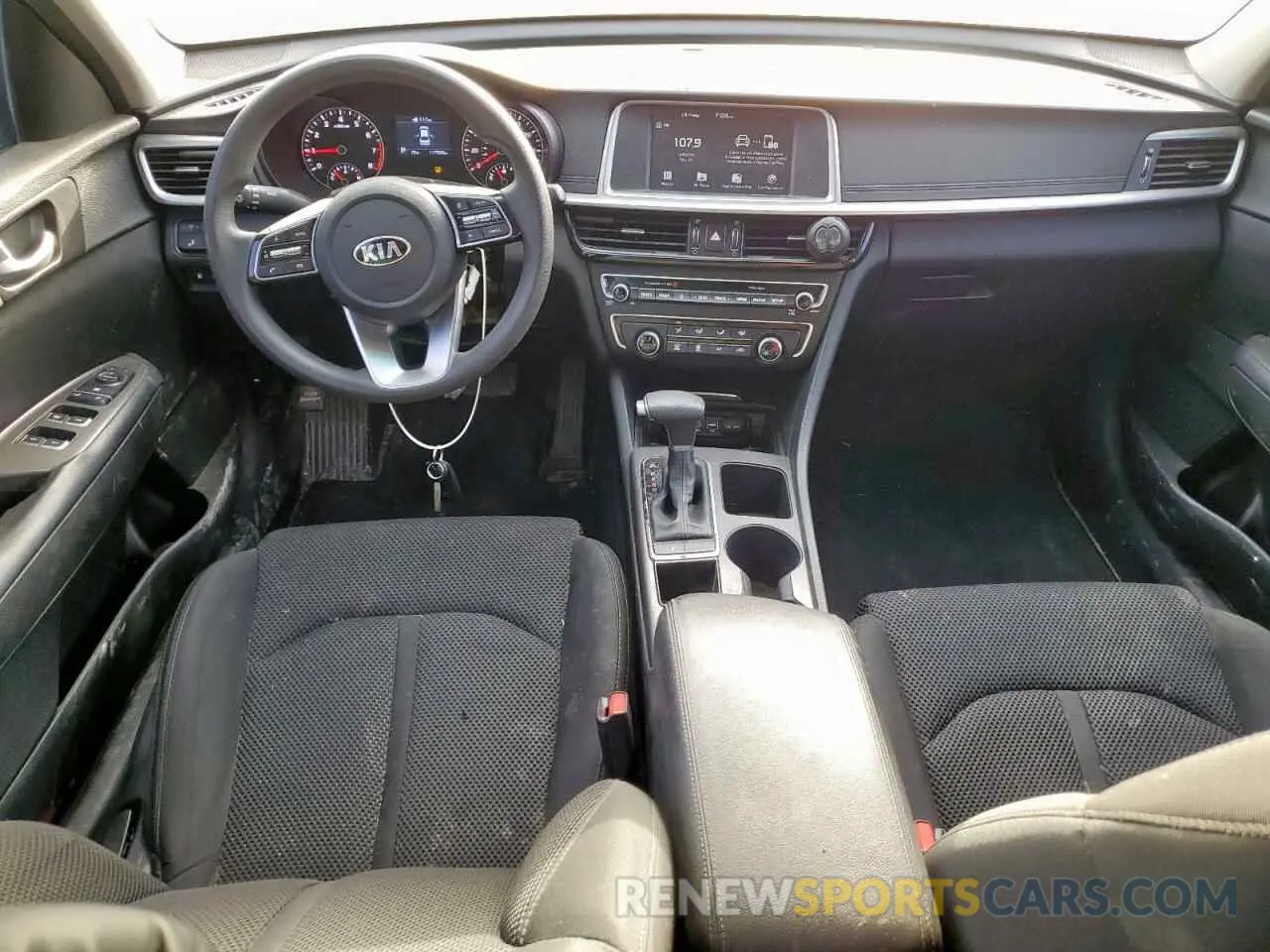 8 fotografías del automóvil dañado 5XXGT4L34KG323603 KIA OPTIMA 2019