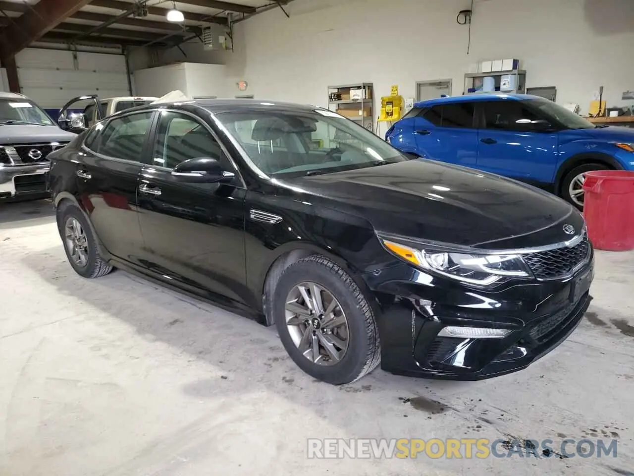 4 fotografías del automóvil dañado 5XXGT4L34KG337565 KIA OPTIMA 2019