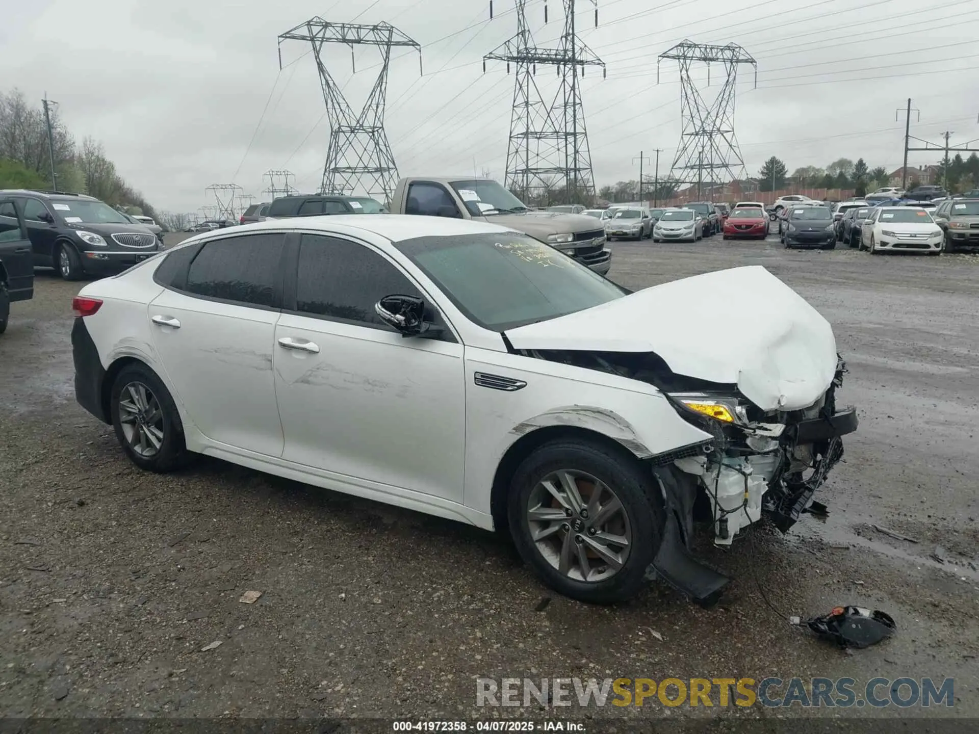 17 fotografías del automóvil dañado 5XXGT4L34KG343284 KIA OPTIMA 2019