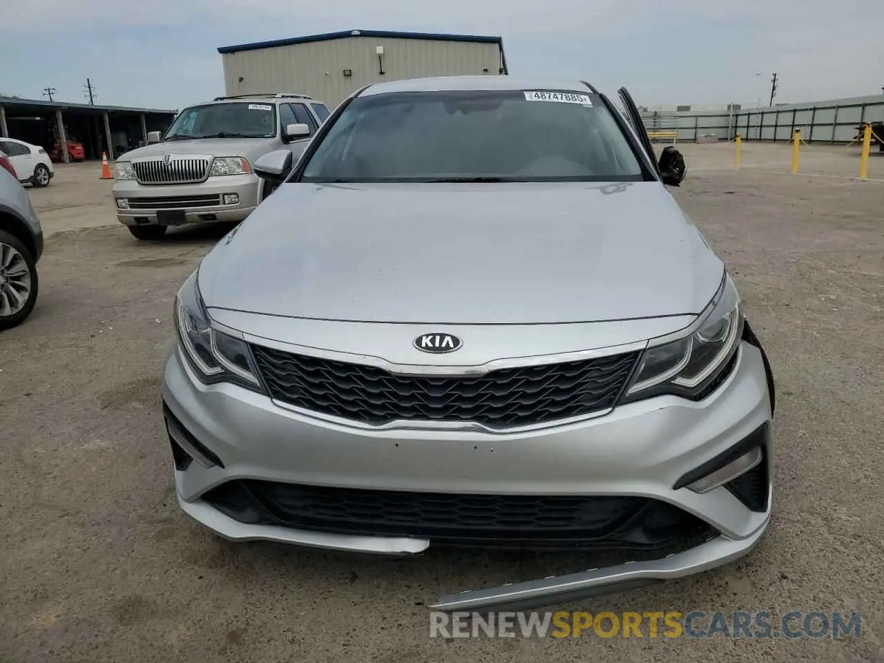 5 fotografías del automóvil dañado 5XXGT4L34KG348873 KIA OPTIMA 2019