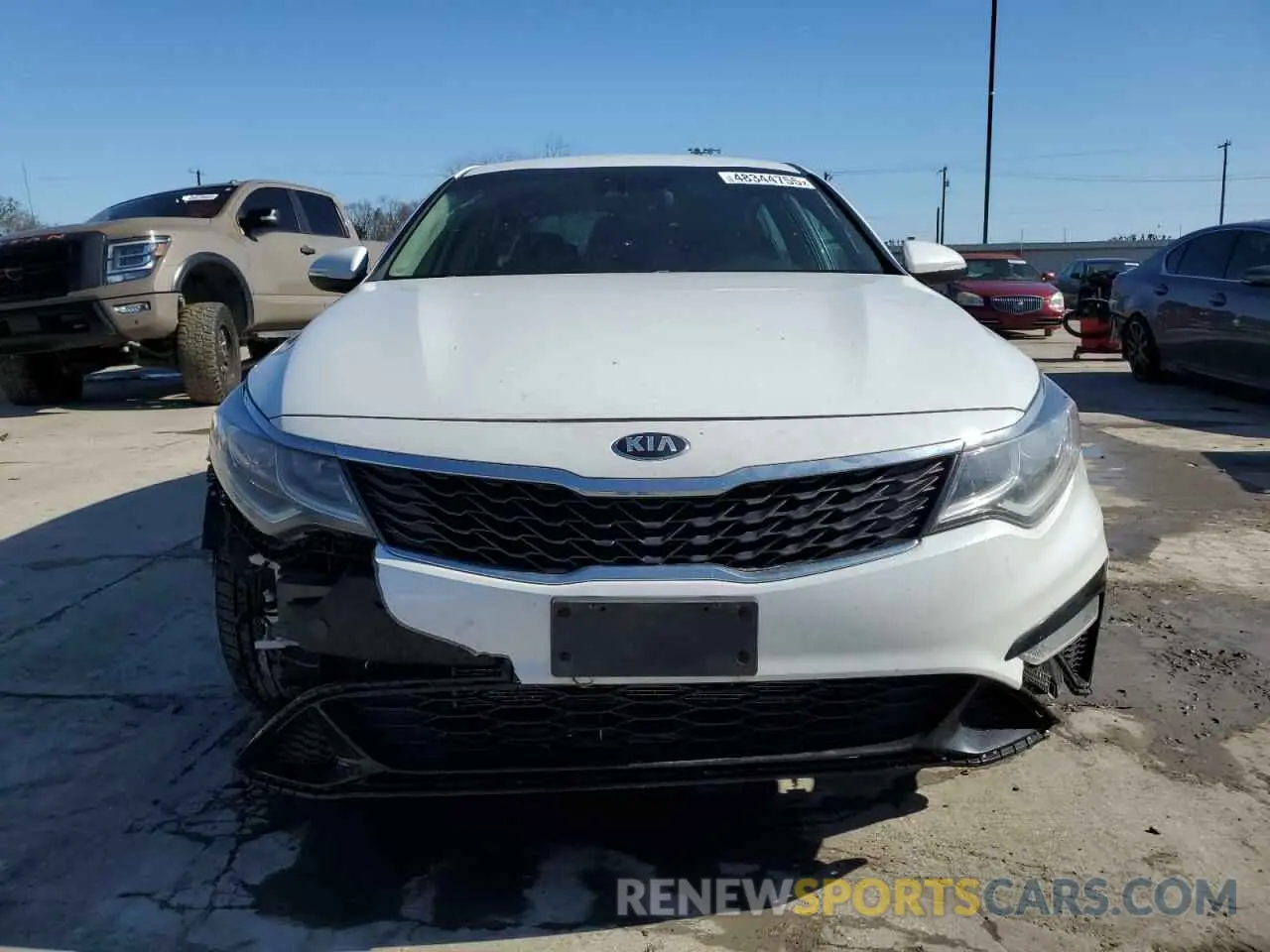 5 fotografías del automóvil dañado 5XXGT4L34KG363907 KIA OPTIMA 2019