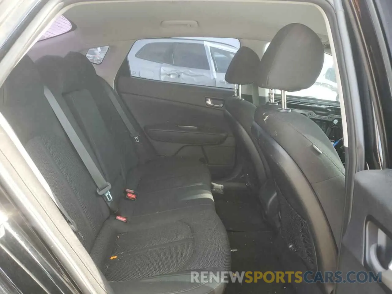 10 fotografías del automóvil dañado 5XXGT4L34KG367746 KIA OPTIMA 2019