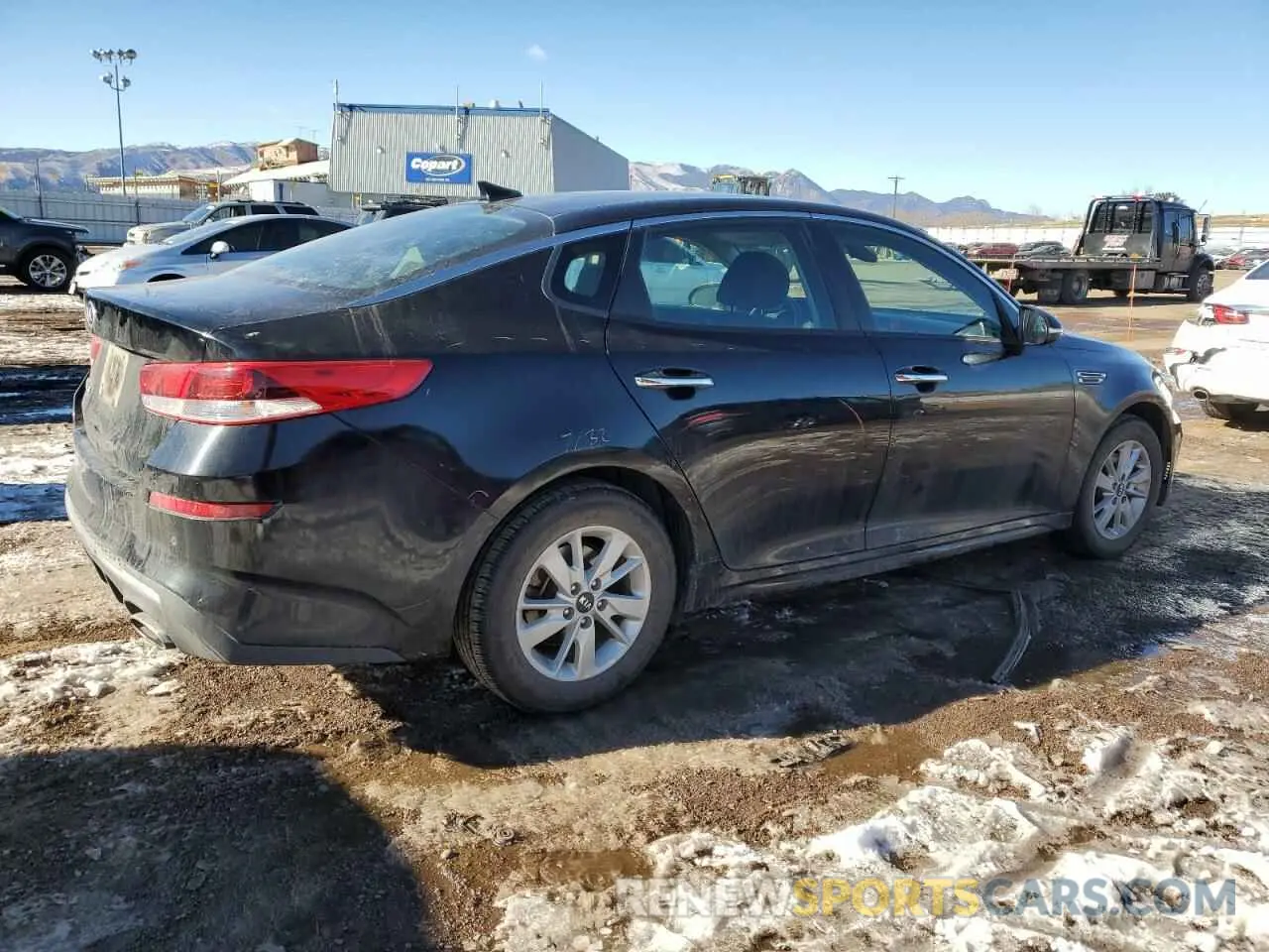 3 fotografías del automóvil dañado 5XXGT4L35KG276713 KIA OPTIMA 2019